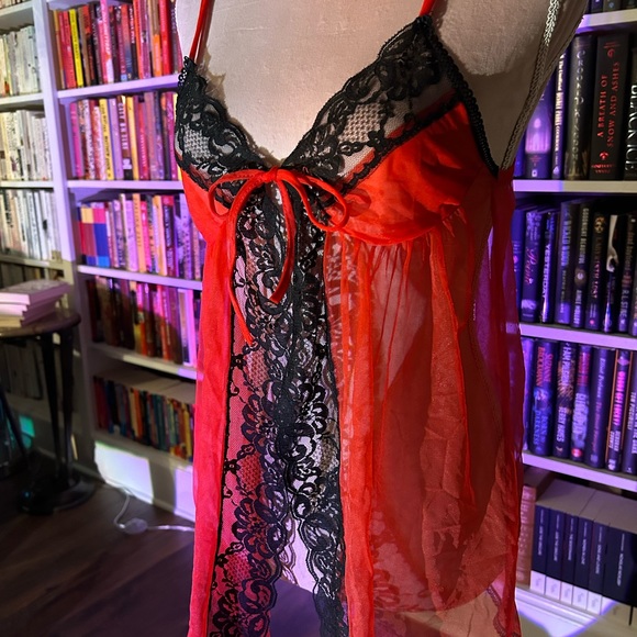 Victoria’s secret, red see through mesh lingerie top, black lace - Picture 3 of 5